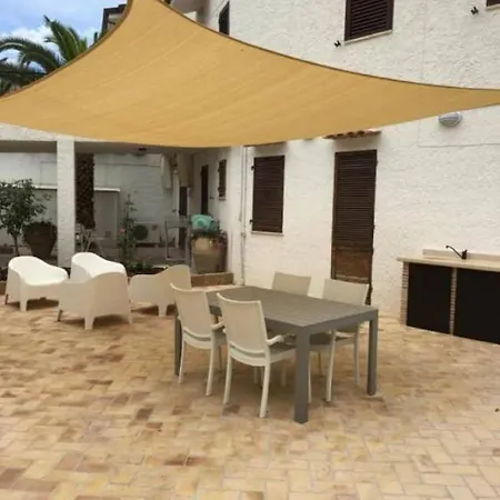 Casa Elegante In Riva Al Mare Ferienhaus