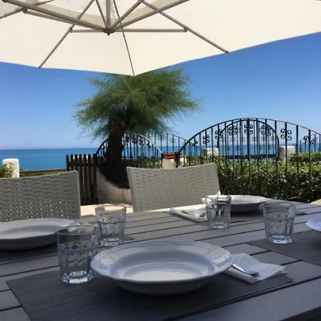 Casa Elegante In Riva Al Mare Holiday home *