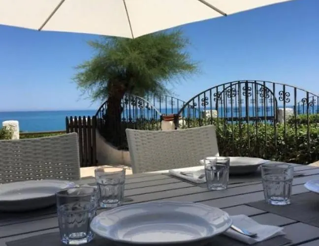 Casa Elegante In Riva Al Mare 別荘 *